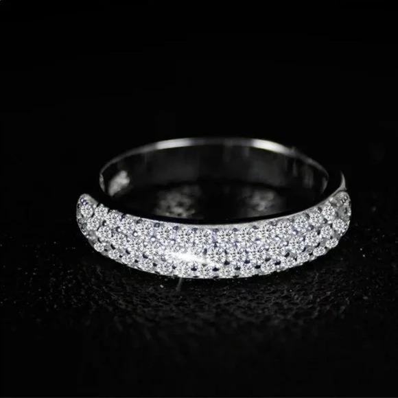 925 STERLING SILVER RING, CUTE RING, SHINY RING. - Picture 6 of 6